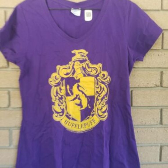 Purple Ladies Harry Potter "HufflePuff" Tshirt Size: Small - Picture 1 of 3
